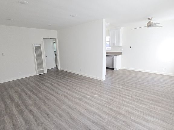 4th image of 3375 Overland Ave #4