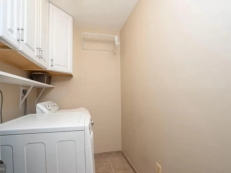 11696 Fox Glen Dr — Photo 44