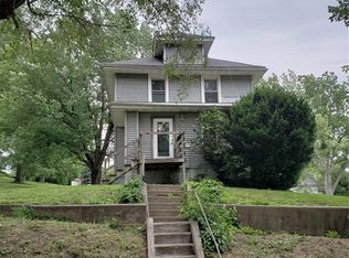 1003 Main St, Ladora, IA 52251