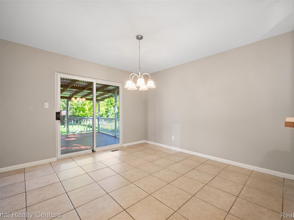45162 Forest Trail Dr, photo 7