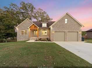 712 Alabama St, Killen, AL 35645