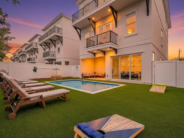 17 Boswells Ct, Miramar Beach, FL 32550