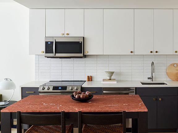 3rd image of 414 Gerard Ave APT 804