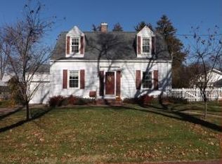 215 Mary Pl, Muscatine, IA 52761