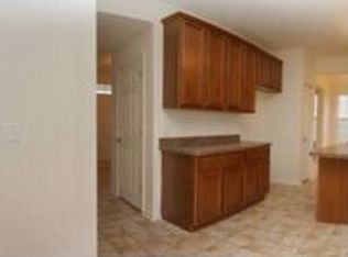 3237 Huntington Ln, Montgomery, IL 60538