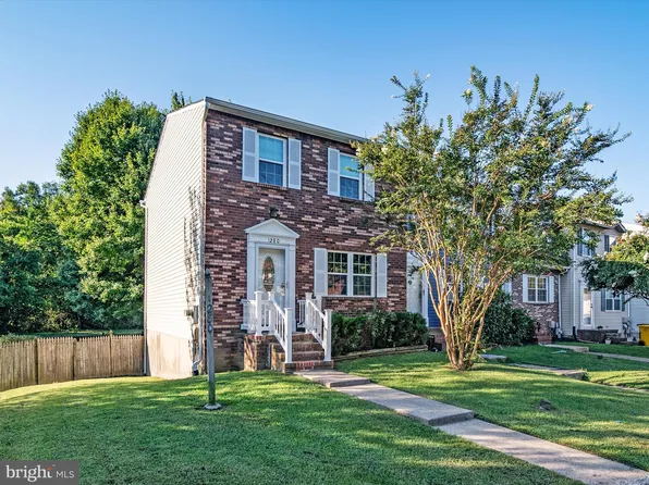 1280 Holmespun Dr, Pasadena, MD 21122