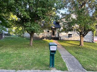 1207 Geneva St, Kearney, MO 64060