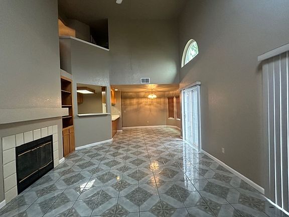 3rd image of 1417 Towse Dr