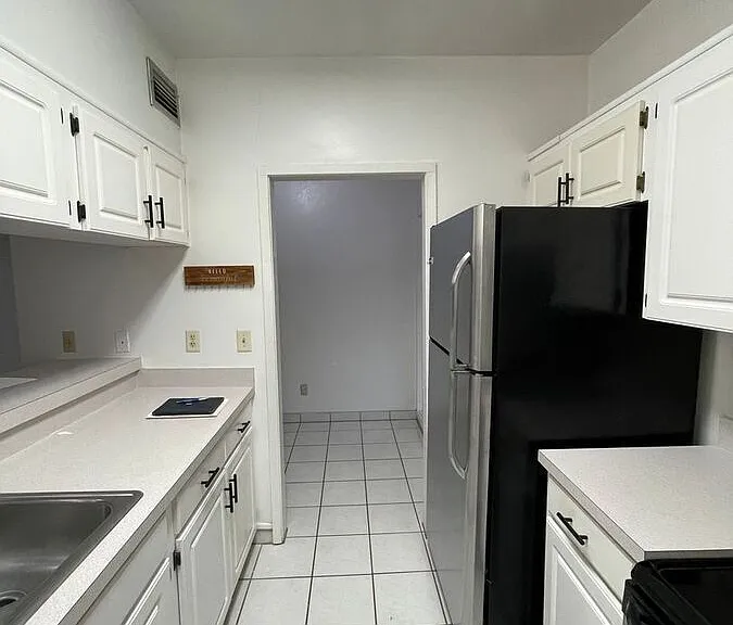 3318 Camelot Dr #3318 — Photo 5