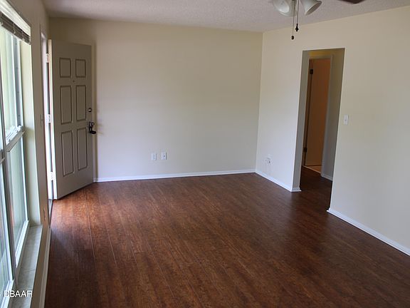 3rd image of 1048 Alta Dr