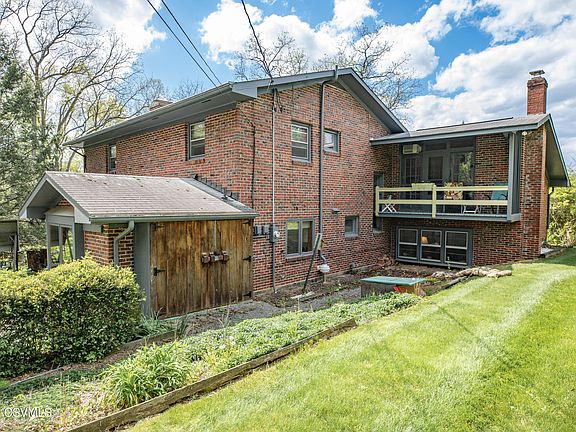 4th image of 413 Pheasant Ridge Rd