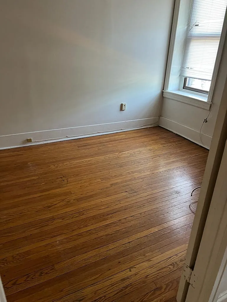 Building Photo - 406 Chestnut St #2