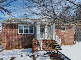 3849 Pinewood Ter, Falls Church, VA