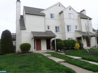 392 Woodlake Dr, Marlton, NJ 08053