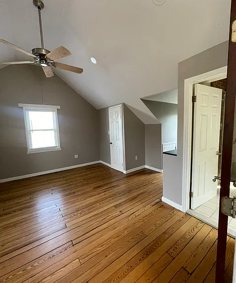 14 Flower St — Photo 9