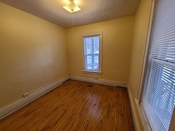 5th image of 2416 4th Ave S #1