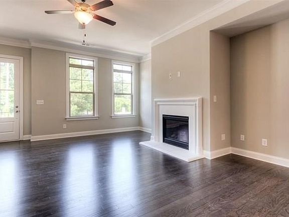 4th image of 2286 McLean Chase SE