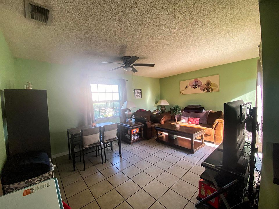1st image of 10431 Carmen Lane