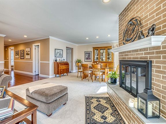 5th image of 147 Hidden Ponds Cir #147