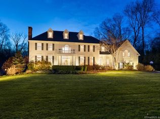 17 Brook Rd, Woodbridge, CT 06525