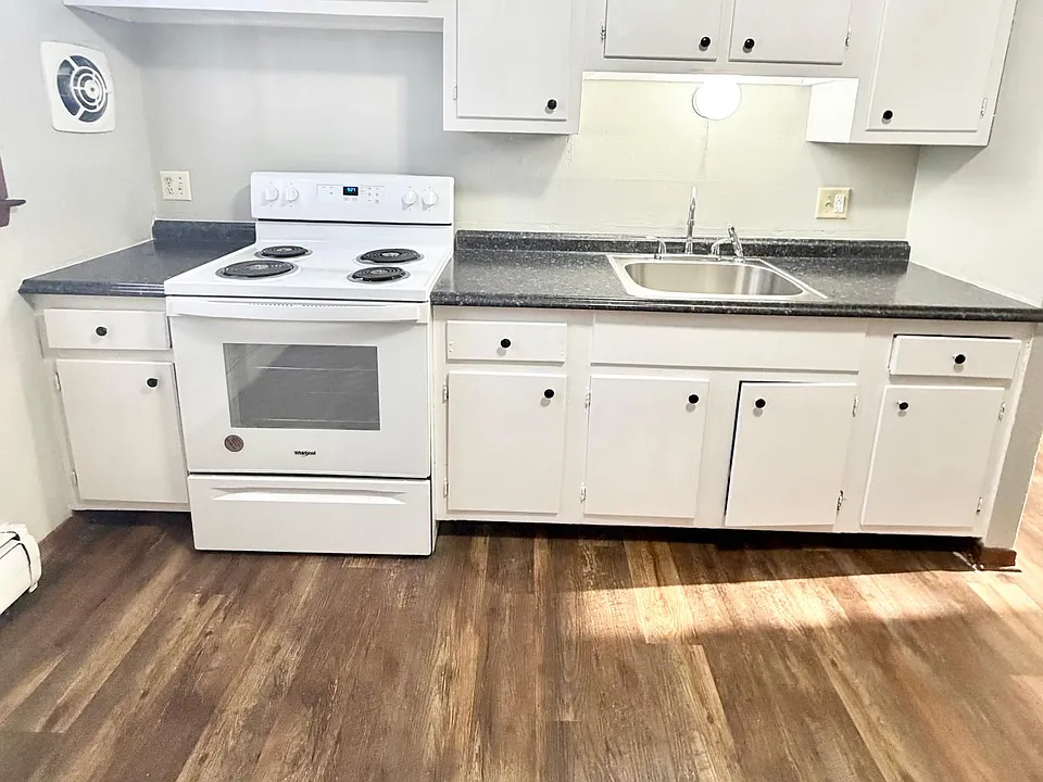 75 Weybosset St #1R