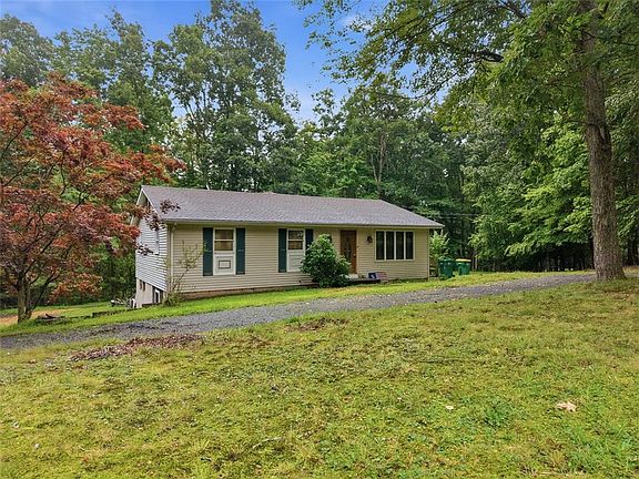 2nd image of 191 Hemlock Rd