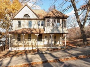 35 McKinley Rd, Worcester, MA 01605