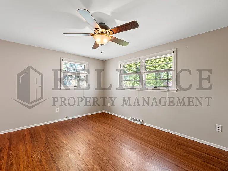 1440 N Community Dr — Photo 12