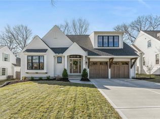 4705 W 69th St, Prairie Village, KS 66208