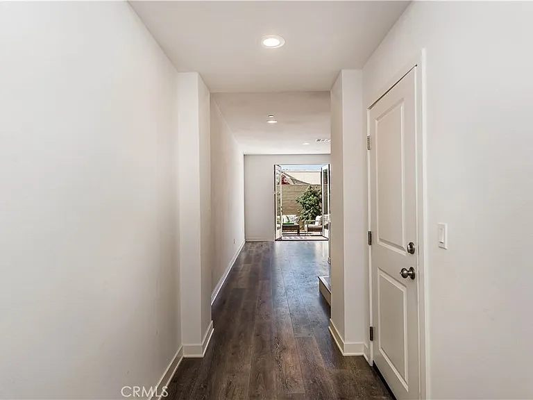 5304 Harvard Way — Photo 4