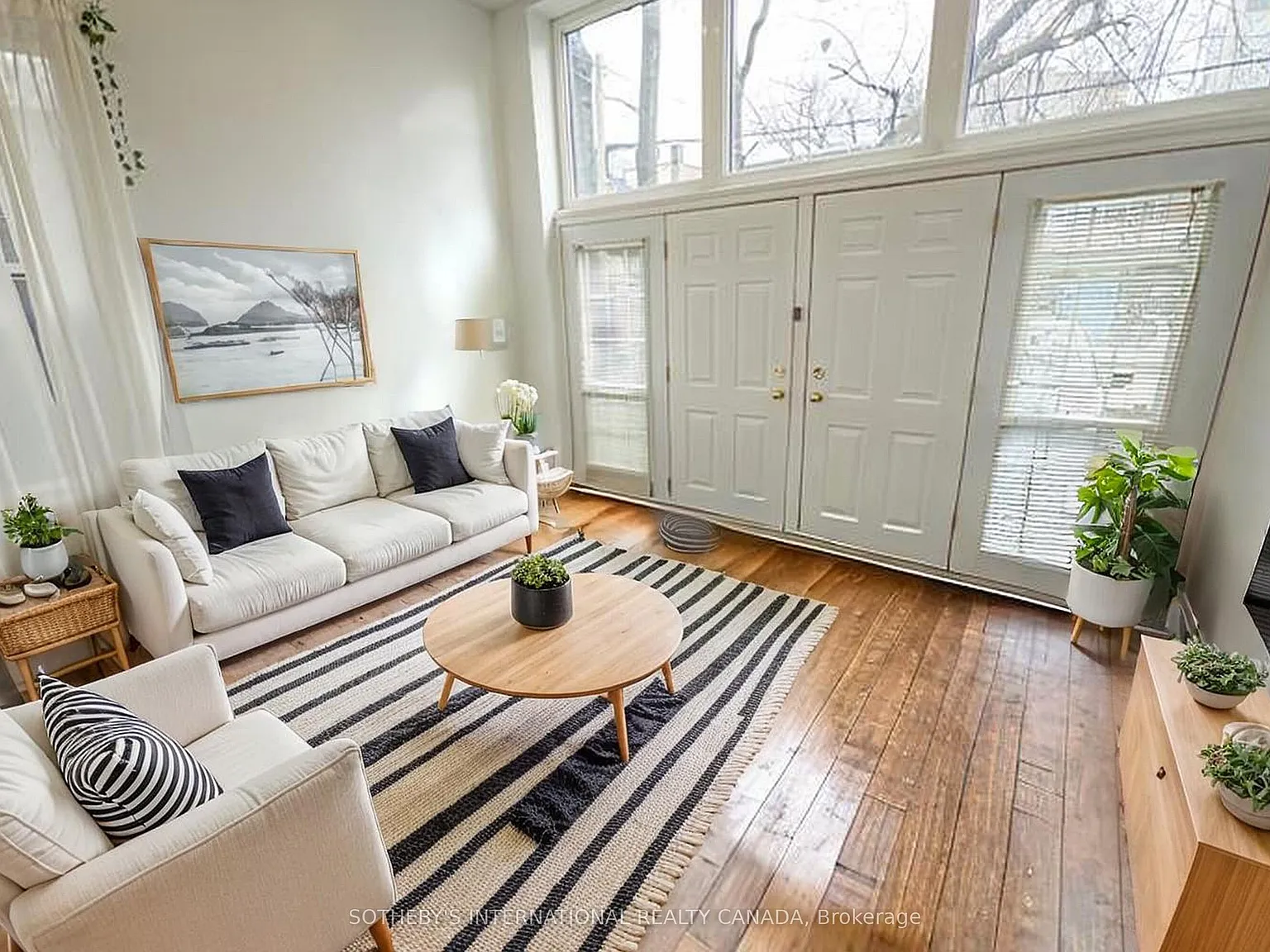 3 bed, $3,800 — Photo 1