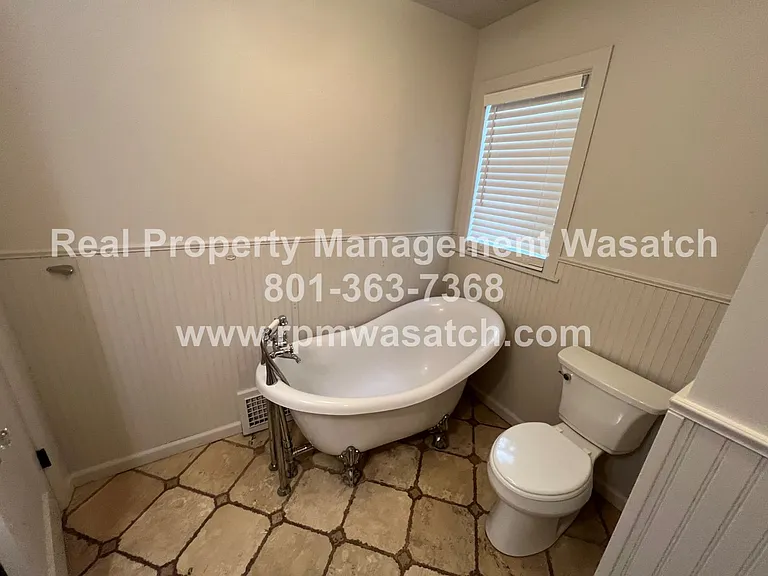 1105 S 700 E — Photo 14