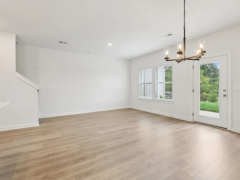 7173 Cedarcrest Ln — Photo 6