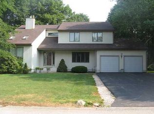 79 Secluded Dr, Narragansett, RI 02882