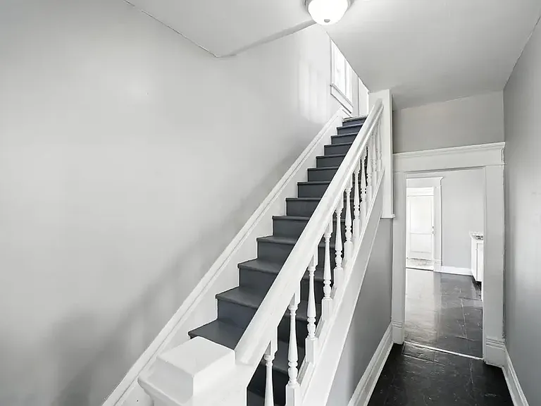 928 Miller Ave — Photo 4