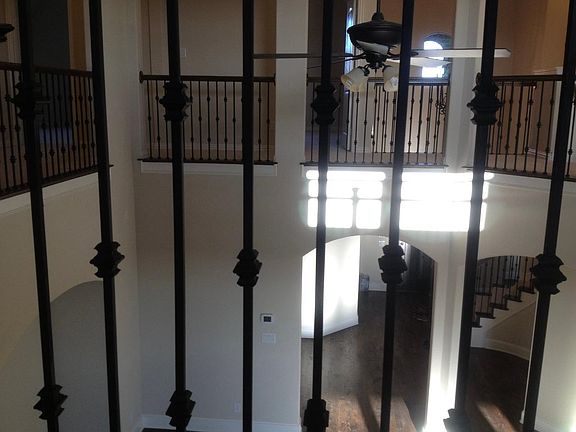 4th image of 5973 Beacon Hill Dr