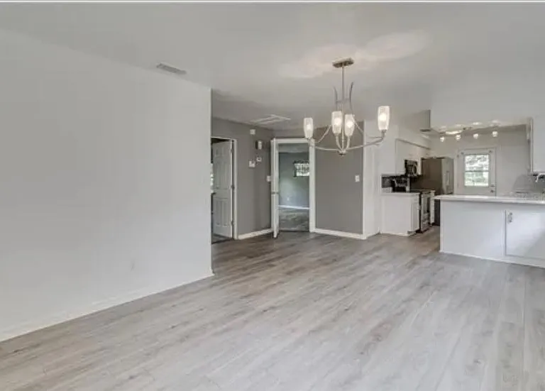320 S Seminole Ave — Photo 7