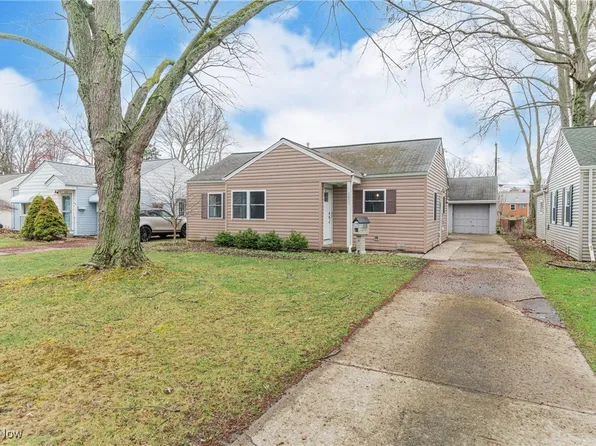 3939 W 226th St, Fairview Park, OH 44126