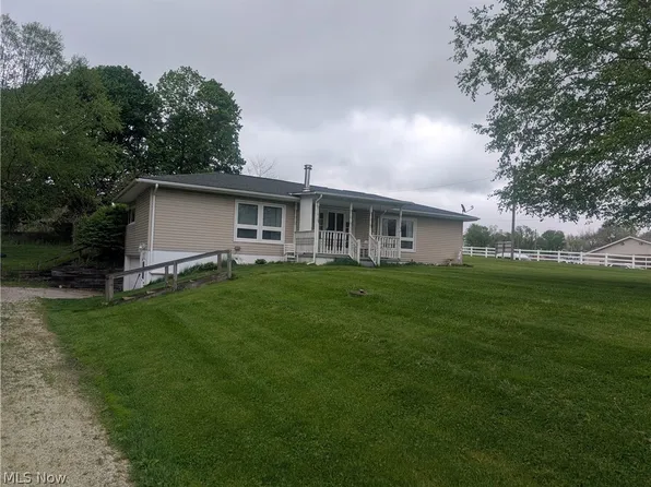 434 Steubenville Rd SE, Carrollton, OH 44615