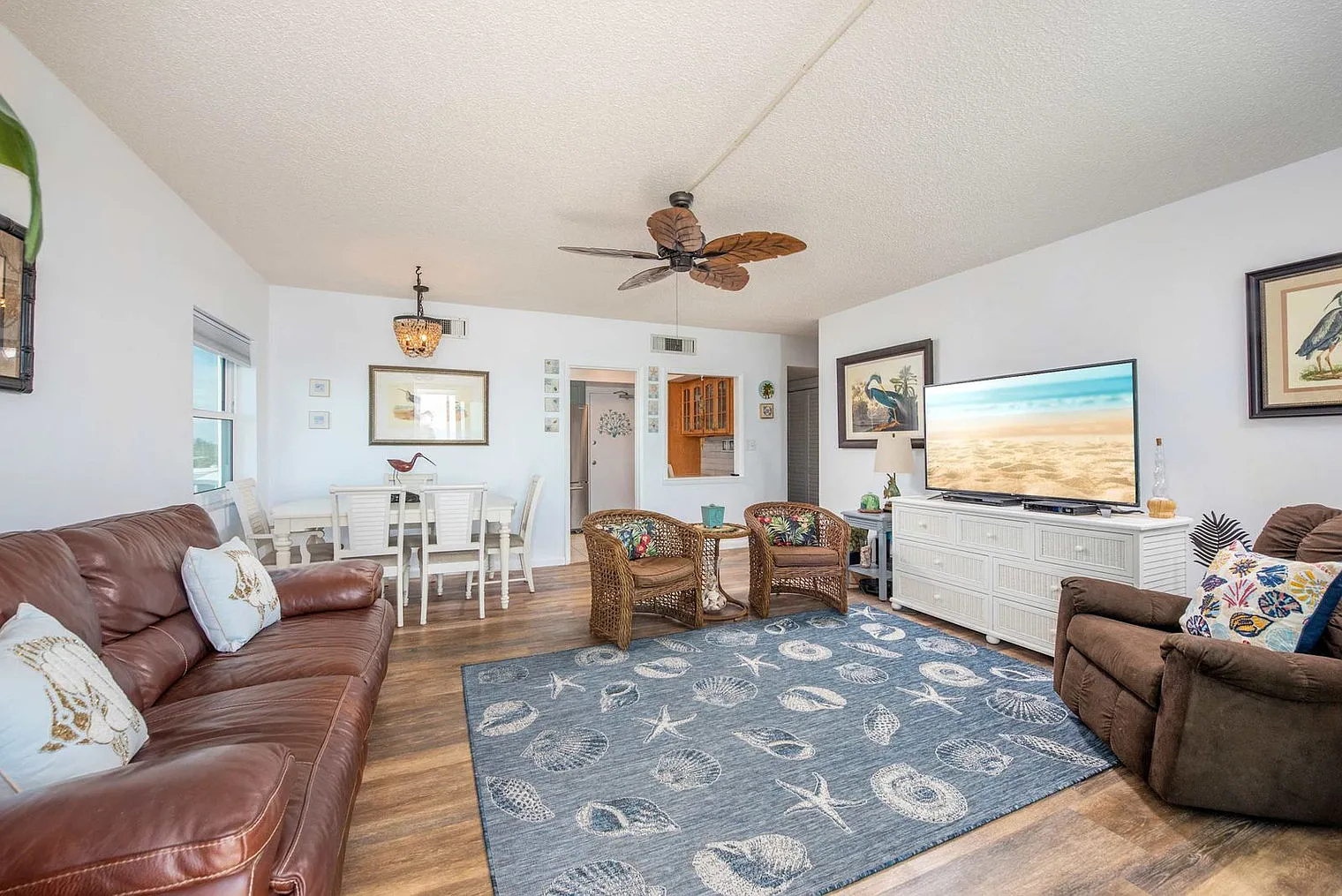 2 bed, 2.0 bath, 1044 sqft, $4,897 — Photo 3