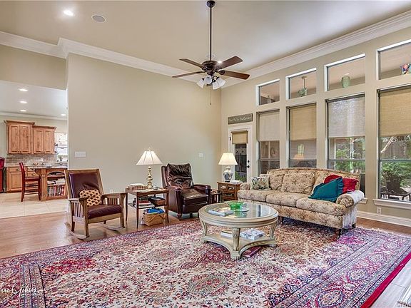 5th image of 351 Dogwood South Ln