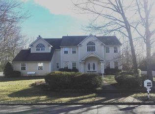 21 Varsity Blvd, East Setauket, NY