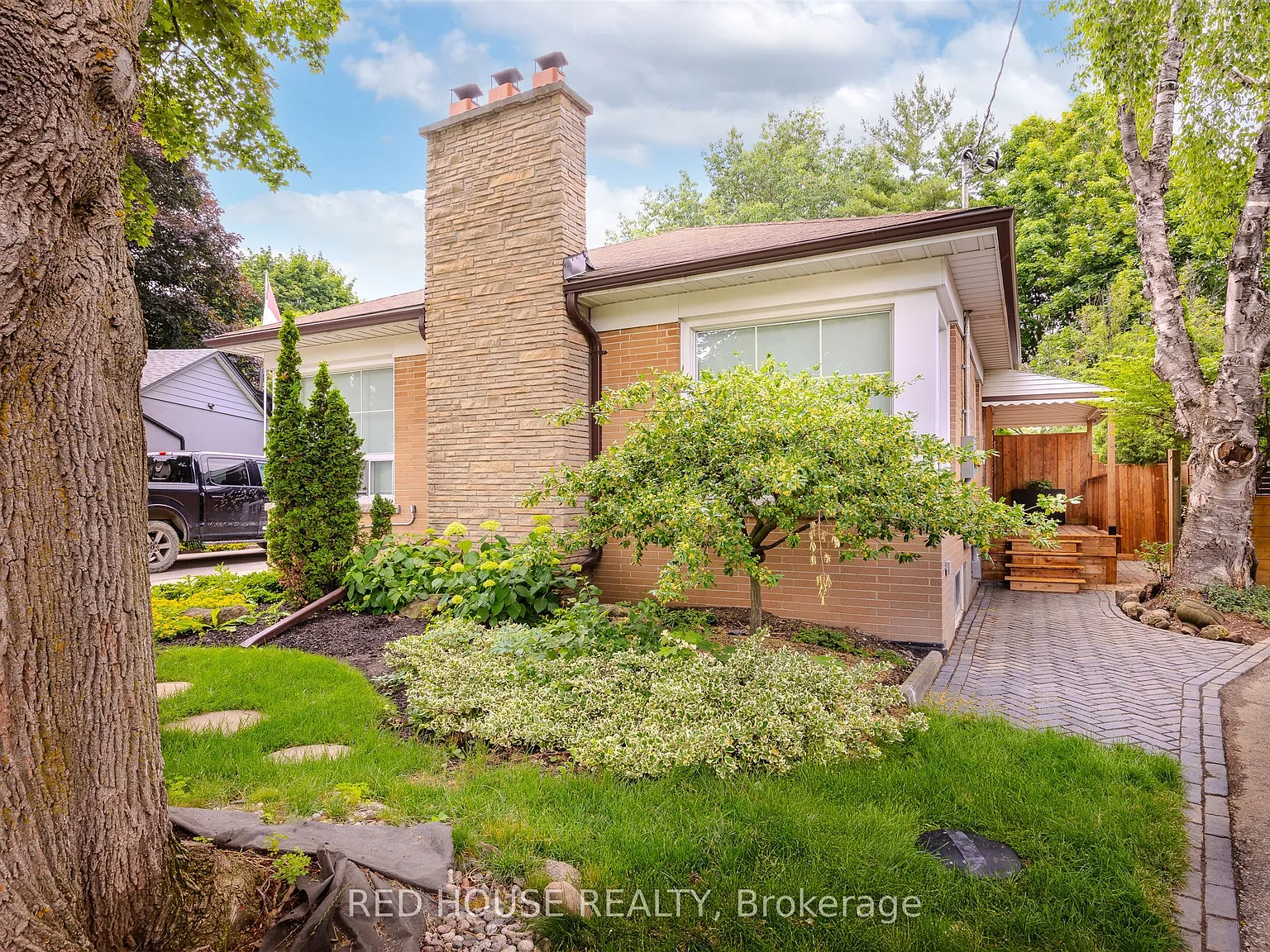 3 bed, $2,500 — Photo 1