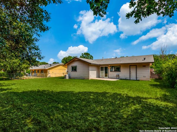 9415 Quicksilver, San Antonio, TX 78245