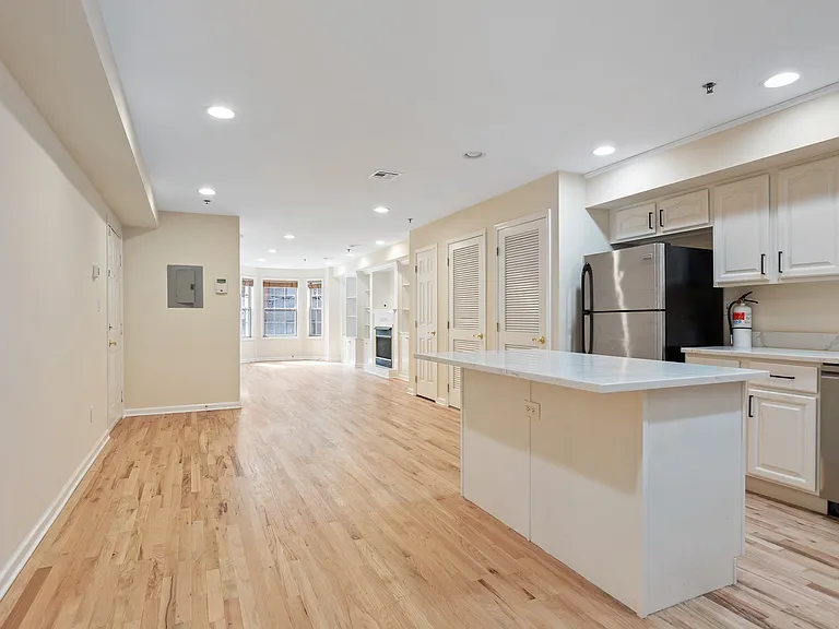 121 Jackson St #2 — Photo 3