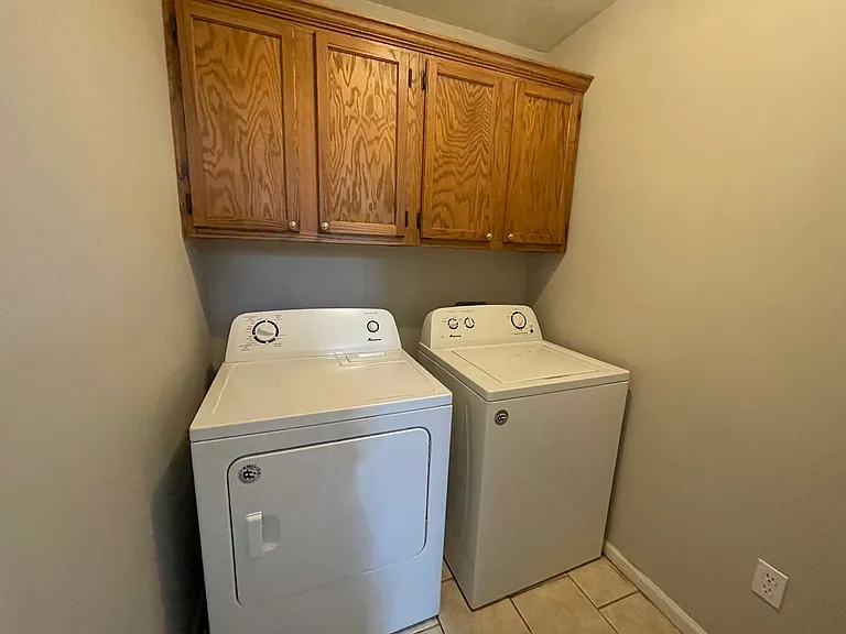 1425 Joyner Dr — Photo 10