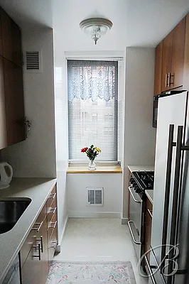 Sold by Bellmarc Realty | media 2