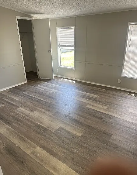 1221 N Valrico Rd — Photo 11