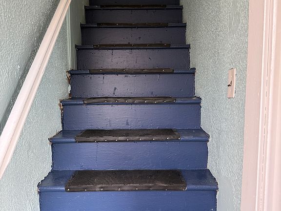 4th image of 96 Whittier Ave Floor 2