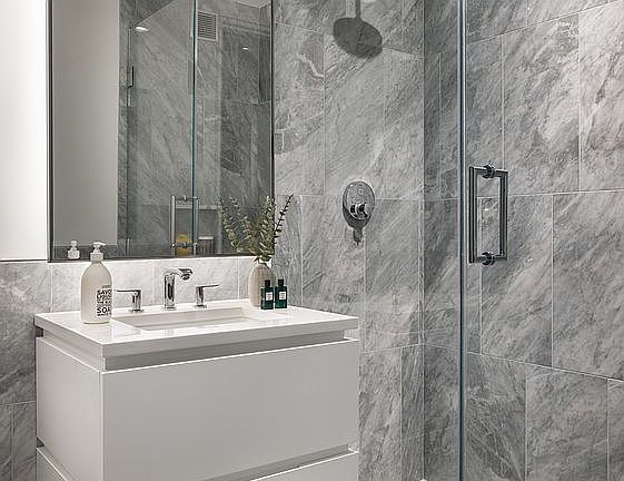 5th image of 450 Washington St #320